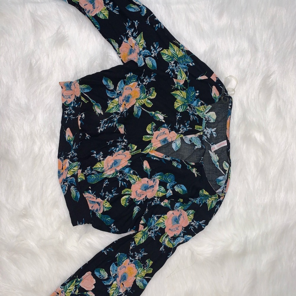 Bell sleeve top